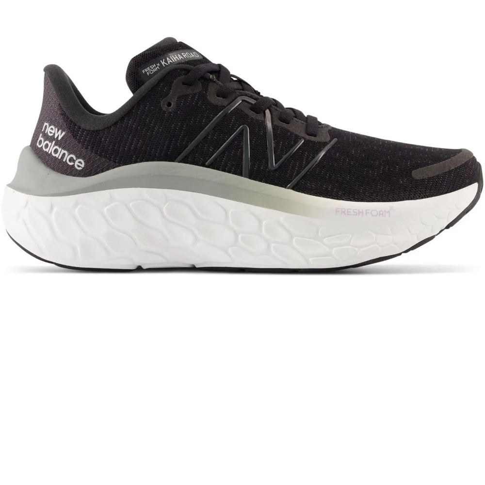 NEW BALANCE Black & White Fresh Foam Running Sneakers-Size 9